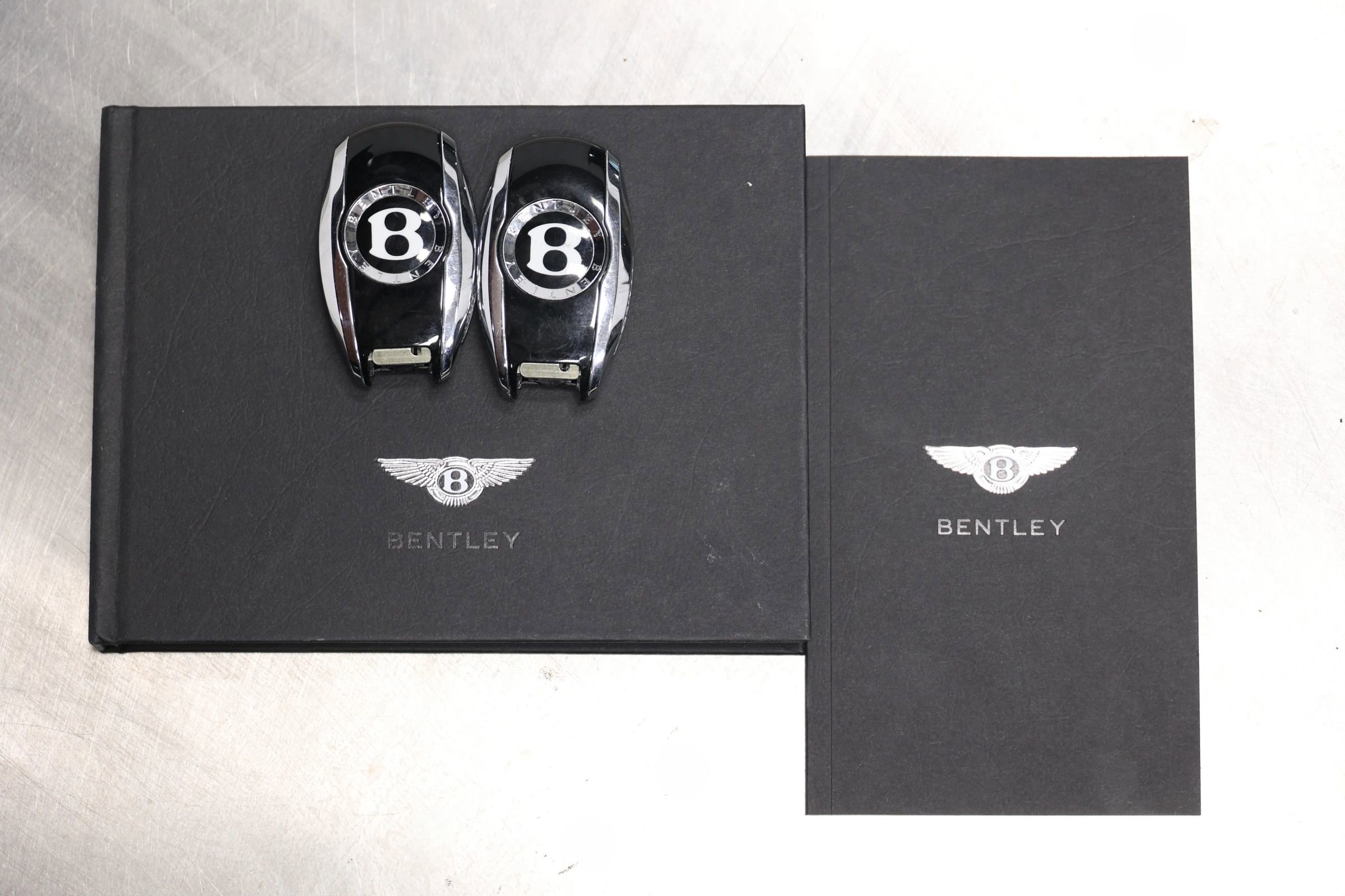 Used 2022 Bentley Flying Spur V8 image 5