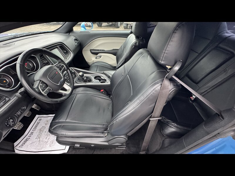 Used 2015 Dodge Challenger R/T Plus RWD image 13