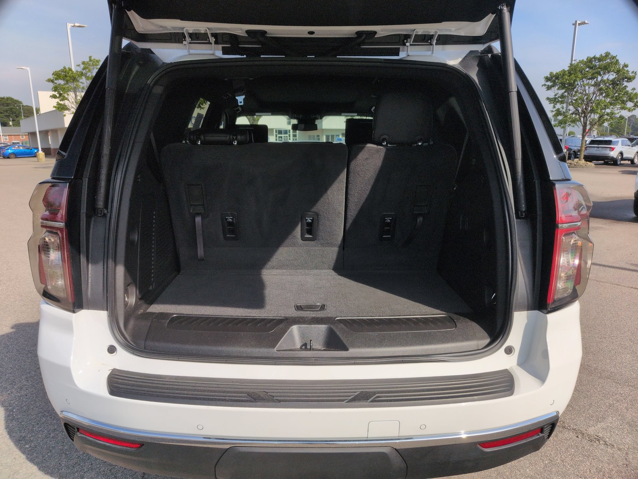 Used 2024 Chevrolet Tahoe LT RWD image 34