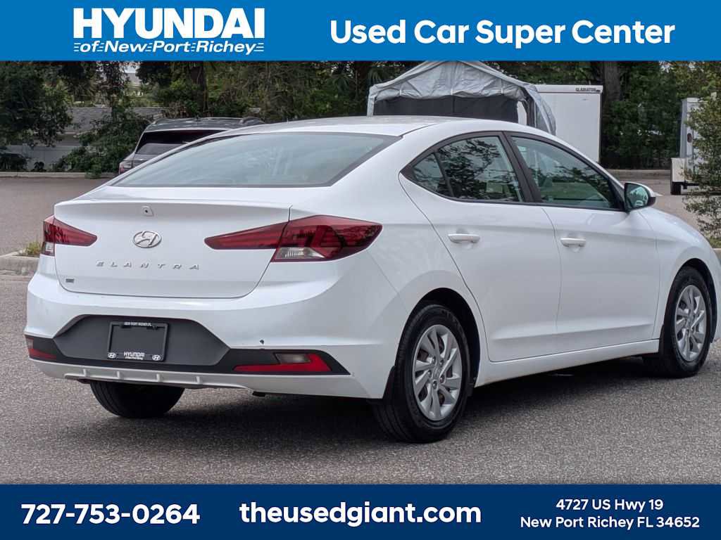 Used 2020 Hyundai Elantra SE w/ Cargo Package (C1) FWD image 5