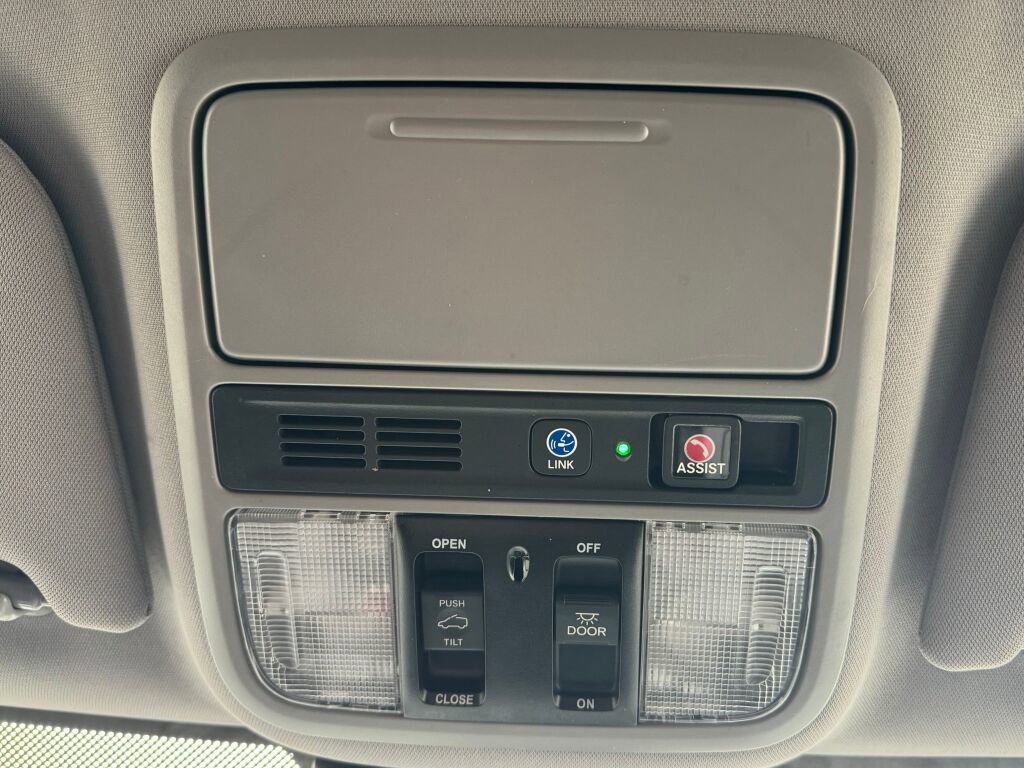 Used 2023 Honda Odyssey Elite image 32