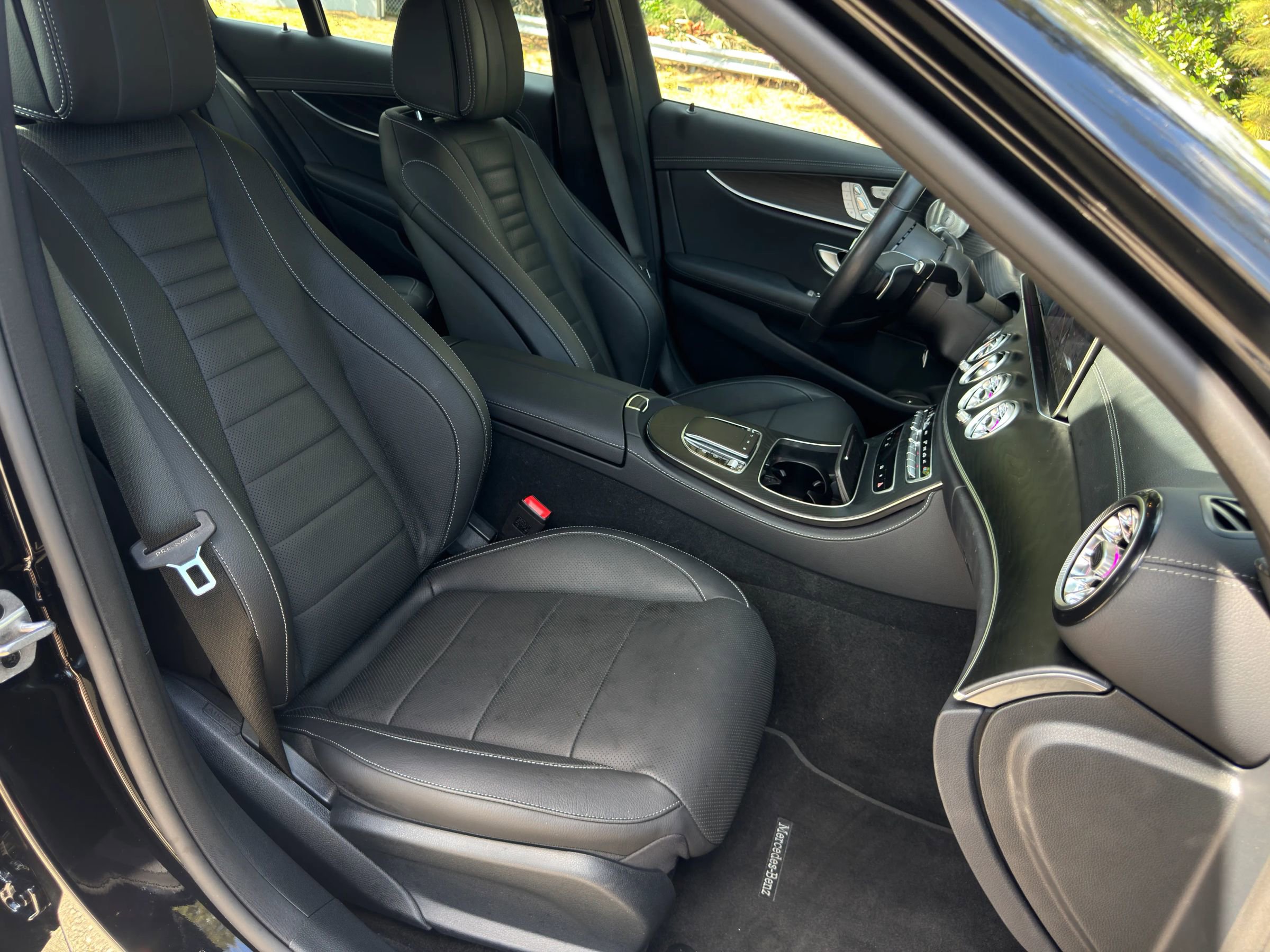 Used 2022 Mercedes-Benz E 450 4MATIC Sedan image 28