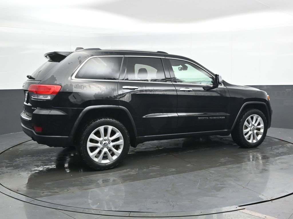 Used 2017 Jeep Grand Cherokee Limited image 2