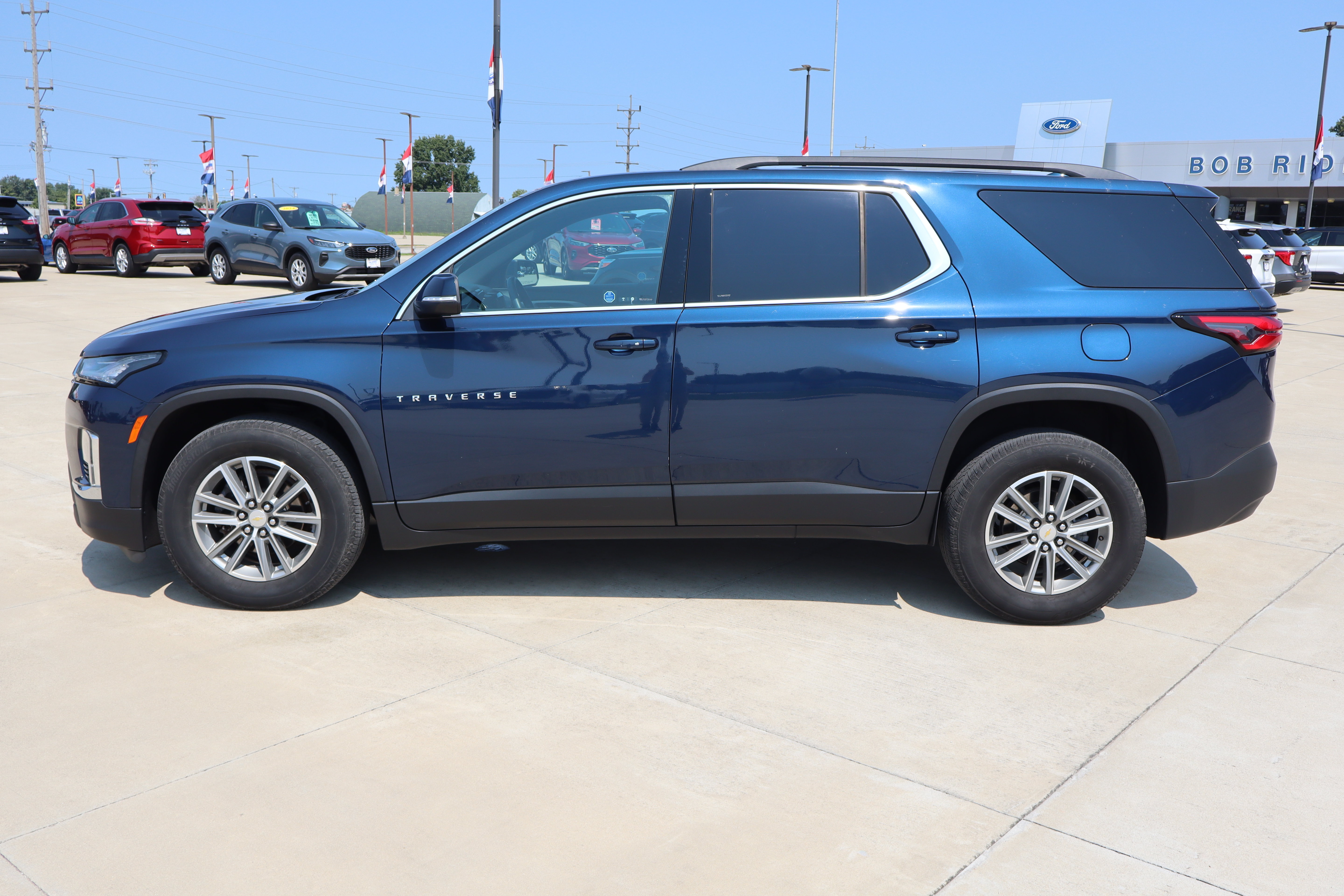 Used 2023 Chevrolet Traverse LT w/ LPO, Floor Liner Package AWD/4WD image 8