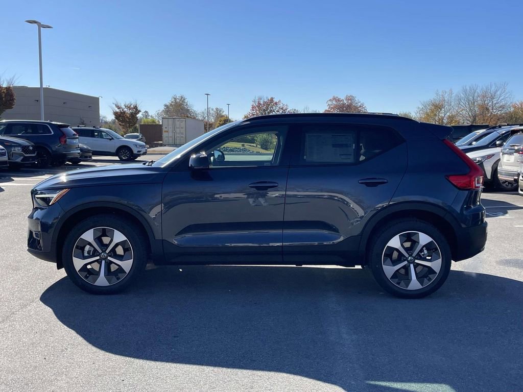 New 2026 Volvo XC40 B4 Plus w/ Protection Package Premier FWD image 25