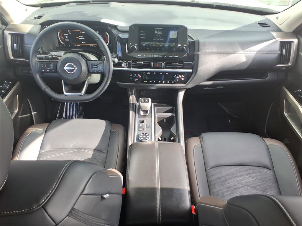 Certified 2023 Nissan Pathfinder Platinum image 16