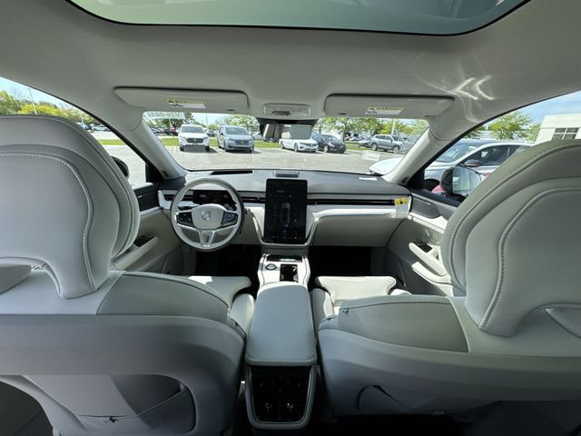 New 2026 Volvo EX90 Plus RWD image 21