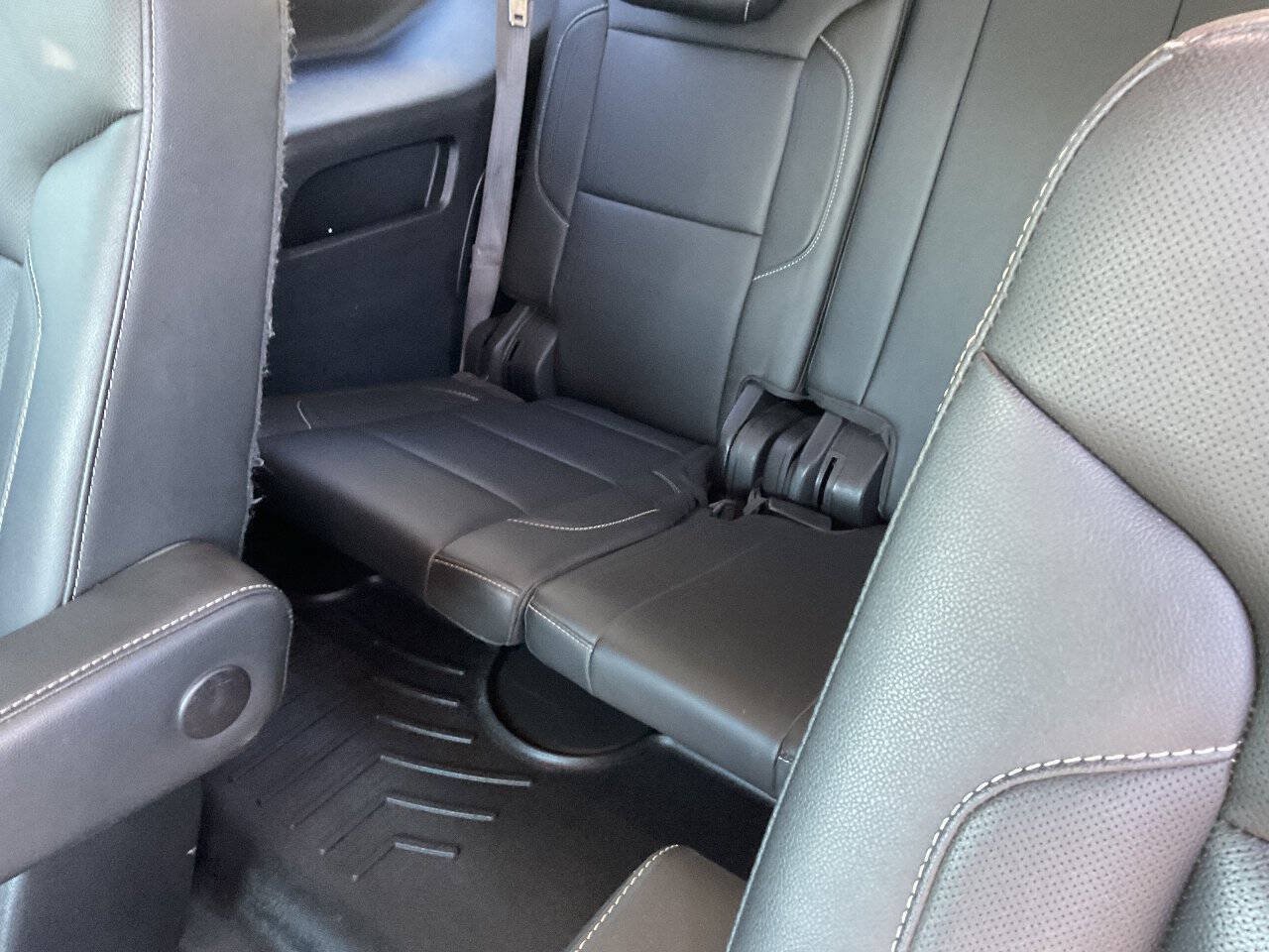 Used 2019 Chevrolet Tahoe Premier AWD/4WD image 13