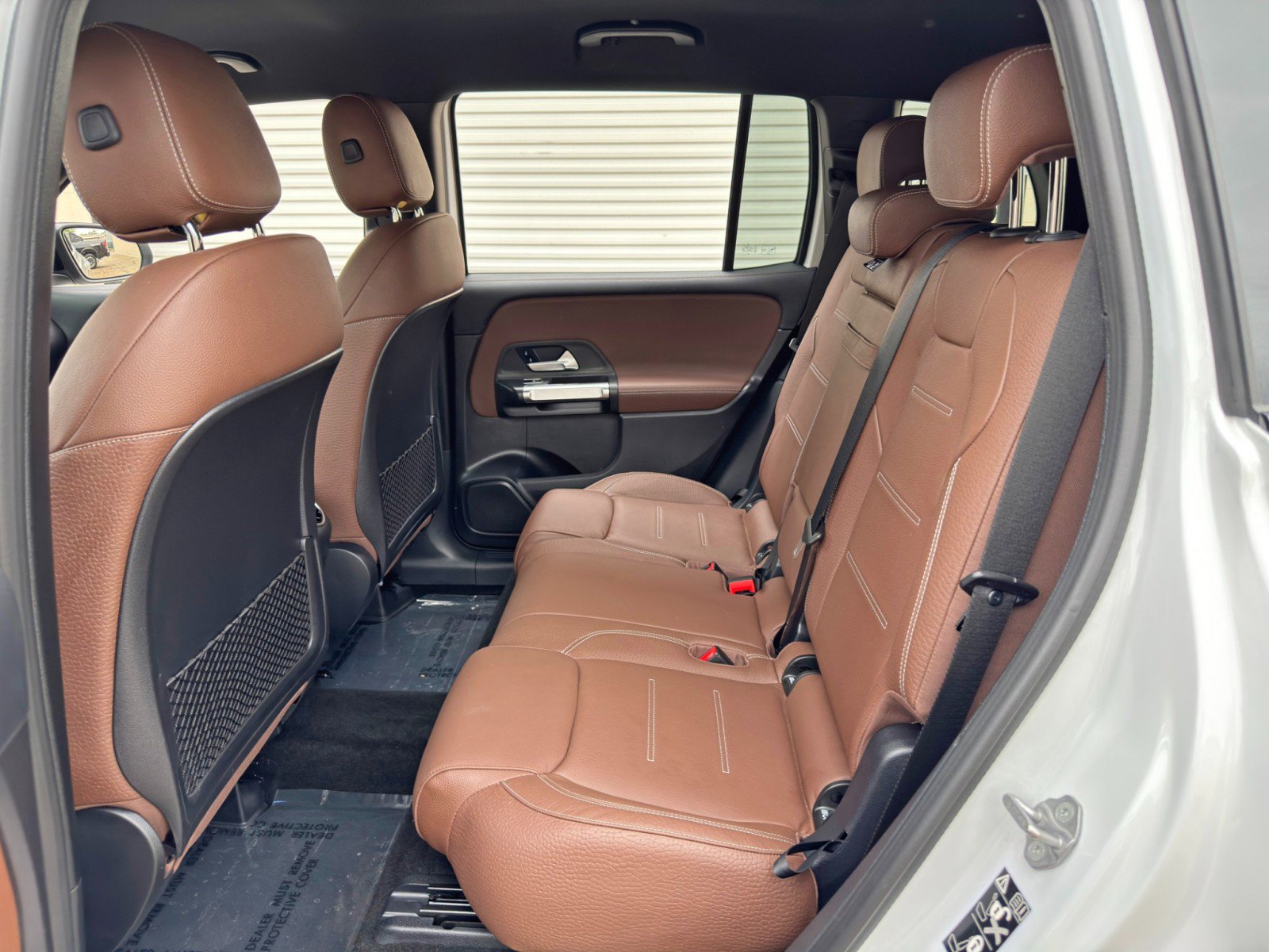 Used 2021 Mercedes-Benz GLB 250 w/ AMG Line image 40