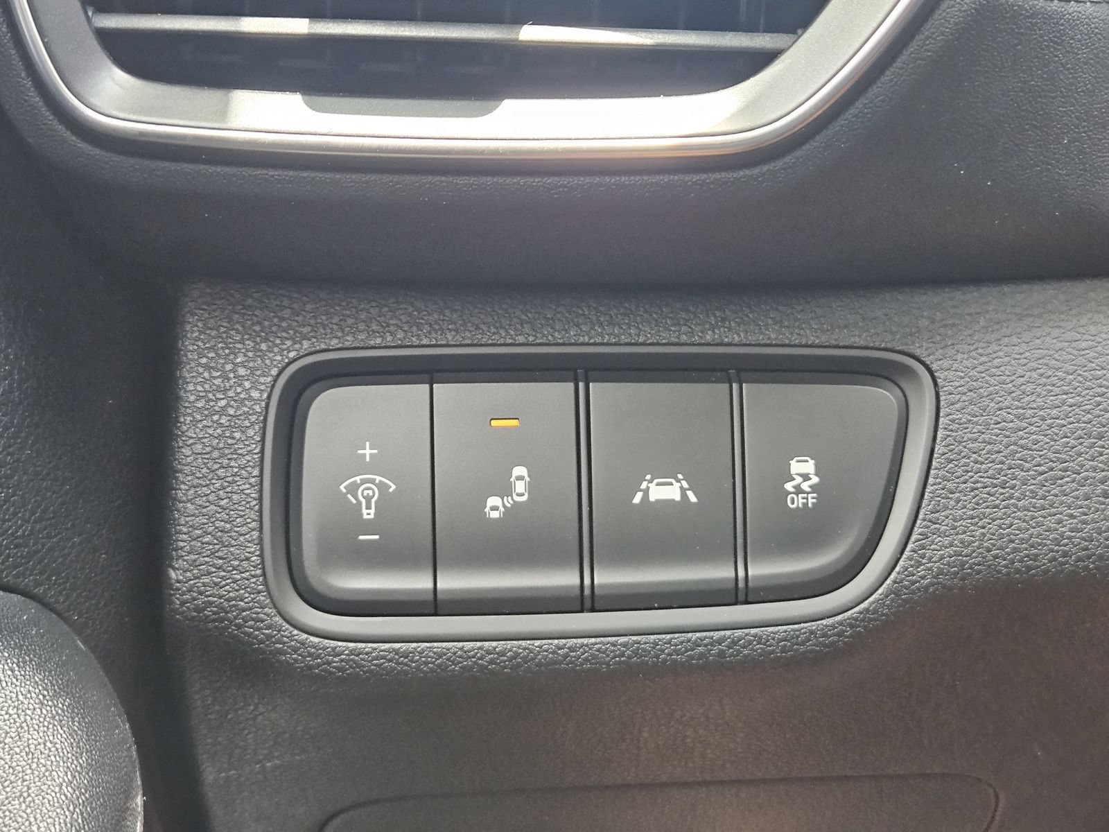 Used 2019 Hyundai Santa Fe SE FWD image 23