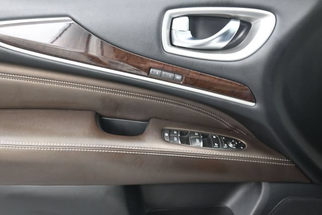 Used 2017 INFINITI QX60 FWD w/ Deluxe Technology Package image 28
