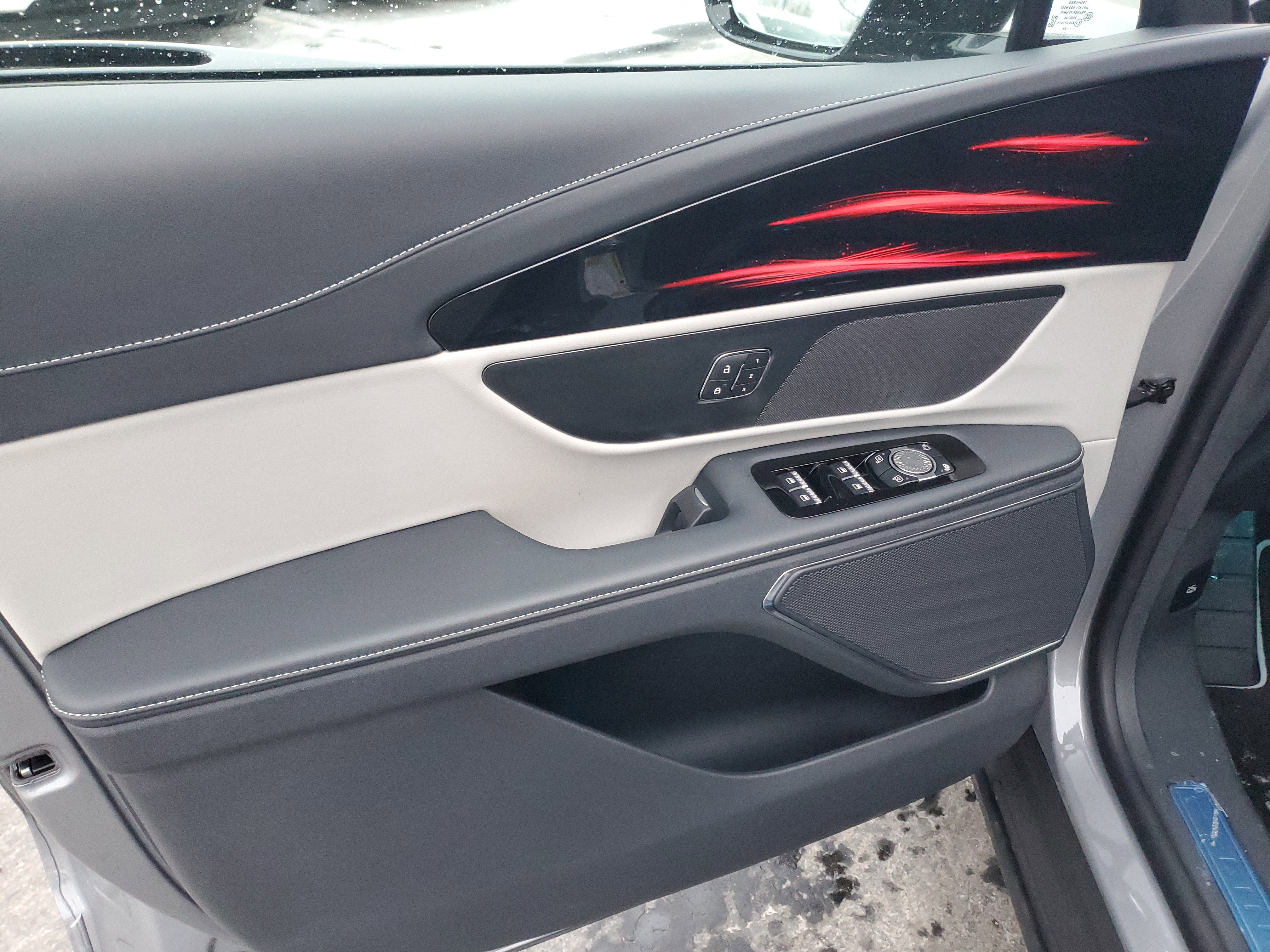 New 2025 Lincoln Nautilus Premier image 8