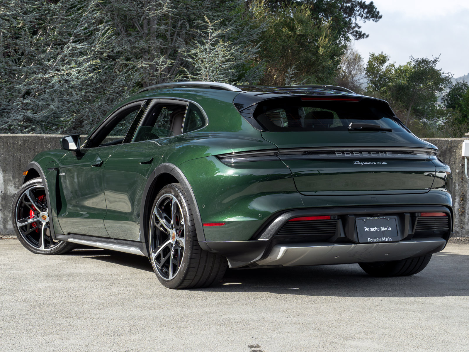 Certified 2025 Porsche Taycan 4S AWD/4WD image 3