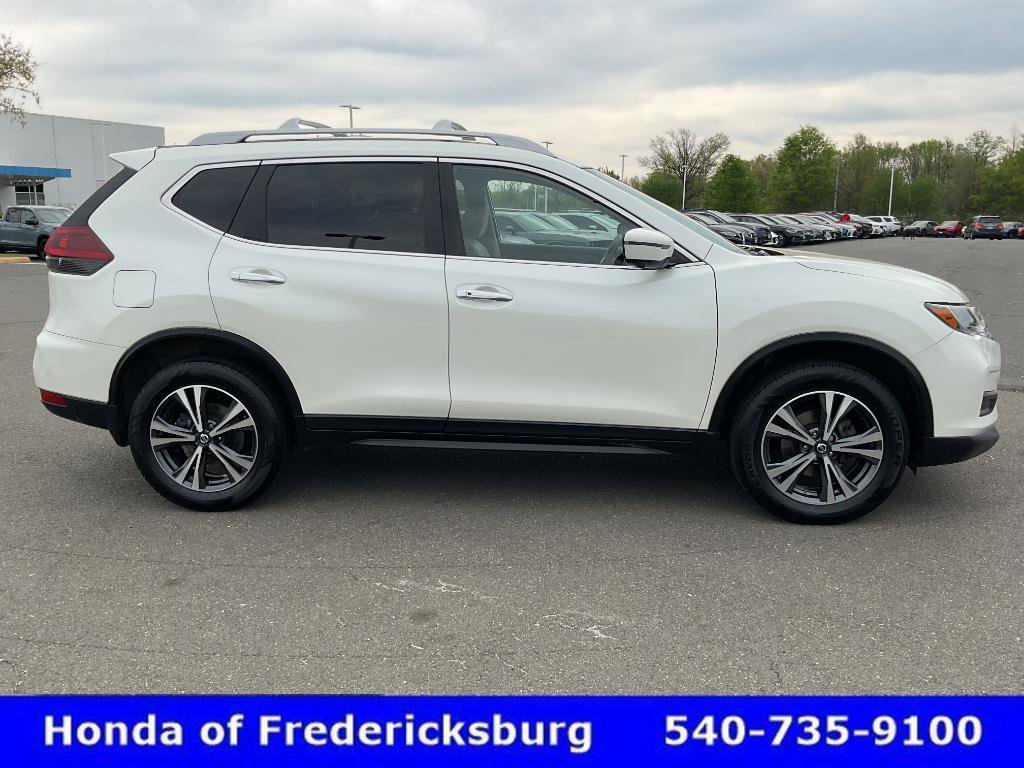 Used 2020 Nissan Rogue SV w/ Premium Package AWD/4WD image 7