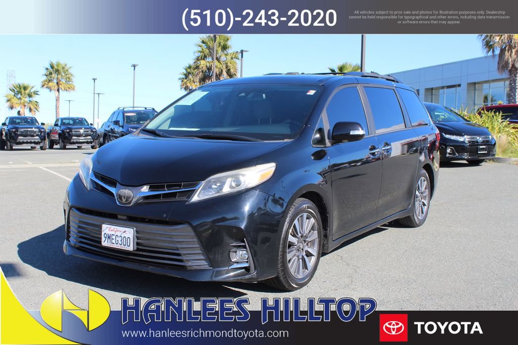 Used 2018 Toyota Sienna Limited w/ Carpet Mat Package image 3