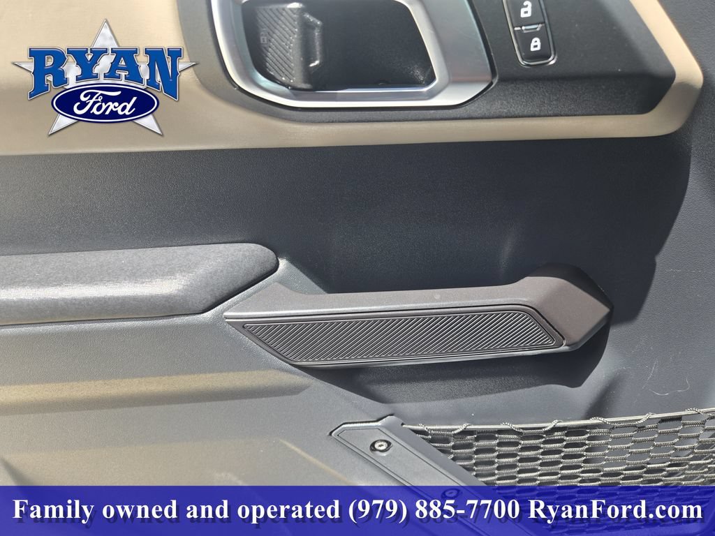 Certified 2024 Ford Bronco Wildtrak AWD/4WD image 16