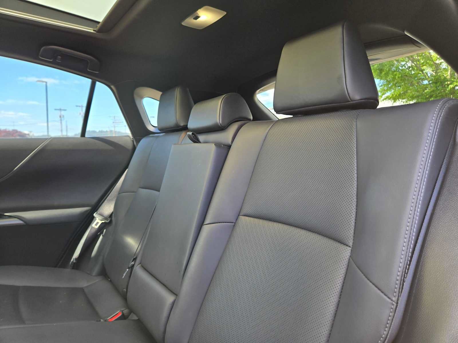 Used 2024 Toyota Venza Limited AWD/4WD image 18