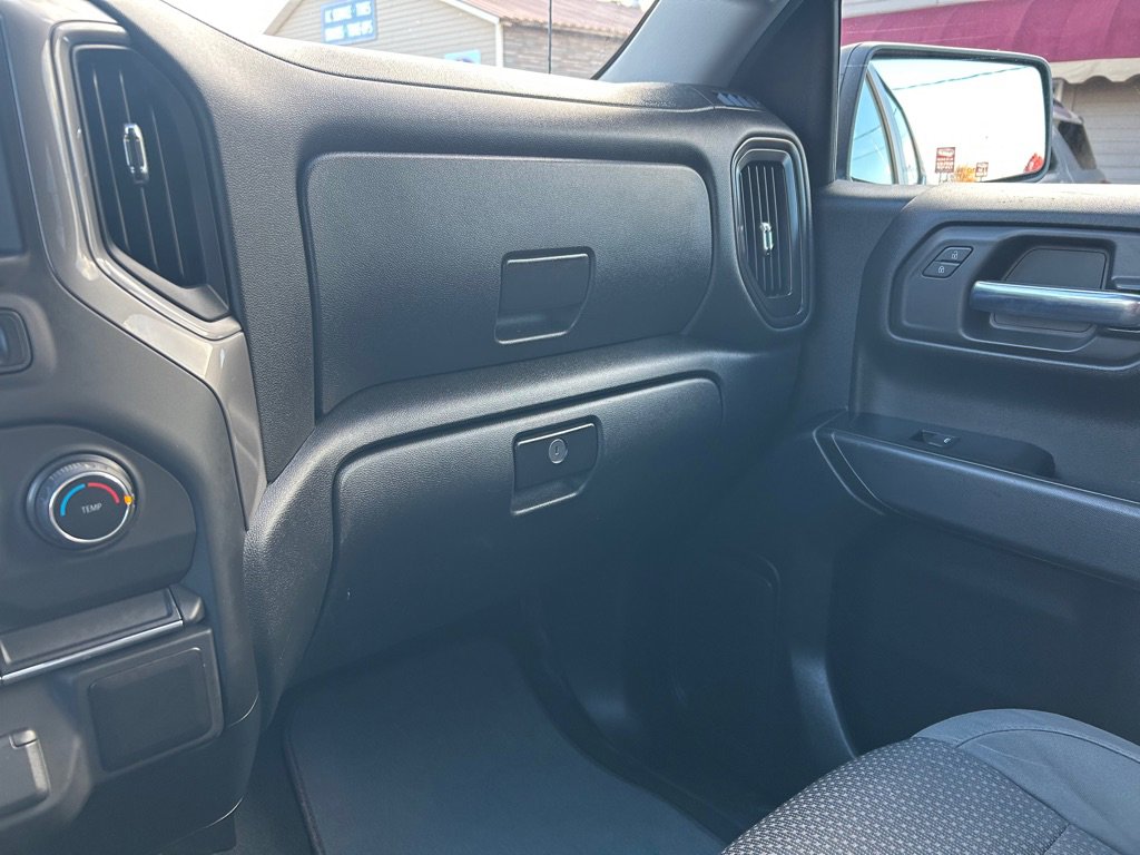 Used 2019 Chevrolet Silverado 1500 Custom w/ Custom Convenience Package image 45