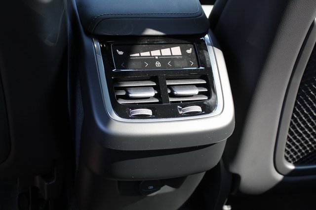 New 2026 Volvo XC60 B5 Ultra w/ Protection Package Premier image 15