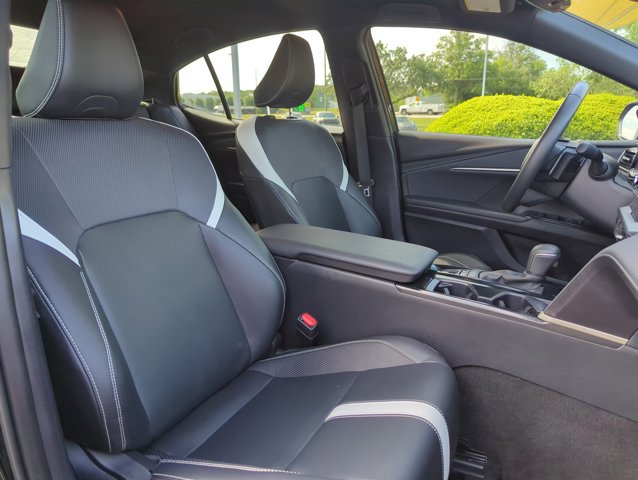 Used 2025 Toyota Camry SE FWD image 23