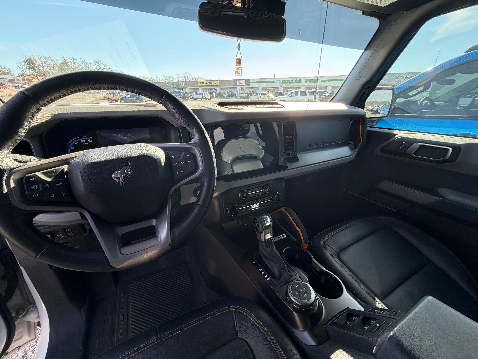 Used 2023 Ford Bronco Badlands image 8