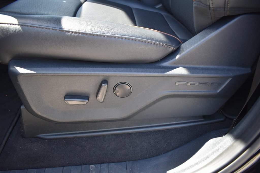 Used 2025 Ford F350 Lariat image 25