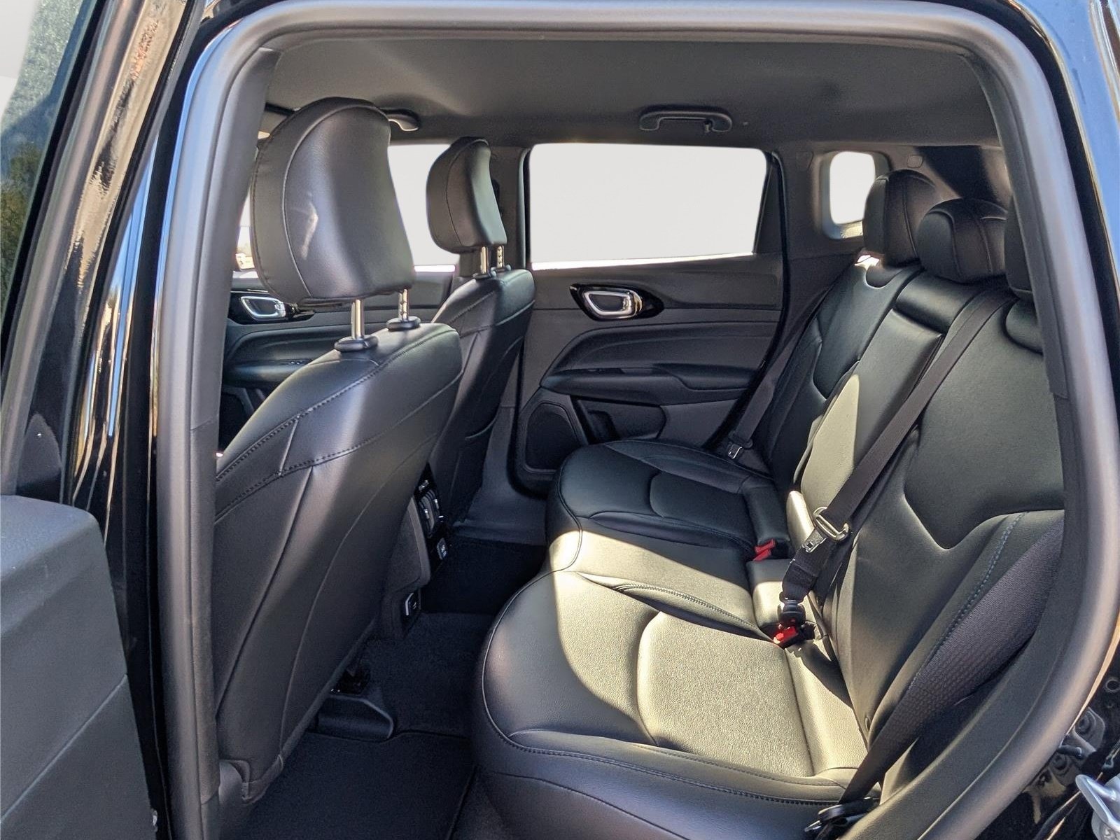 New 2026 Jeep Compass Limited AWD/4WD image 9
