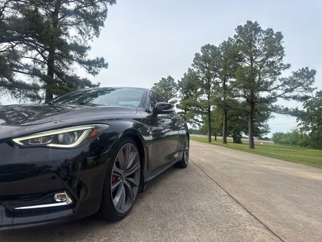 Used 2018 INFINITI Q60 Red Sport 400 w/ Pro Active Package RWD image 26