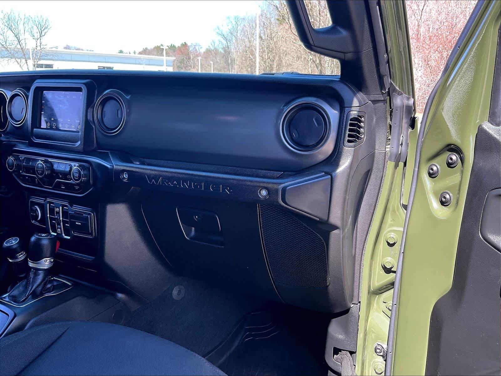 Used 2023 Jeep Wrangler Unlimited w/ Cold Weather Group AWD/4WD image 13