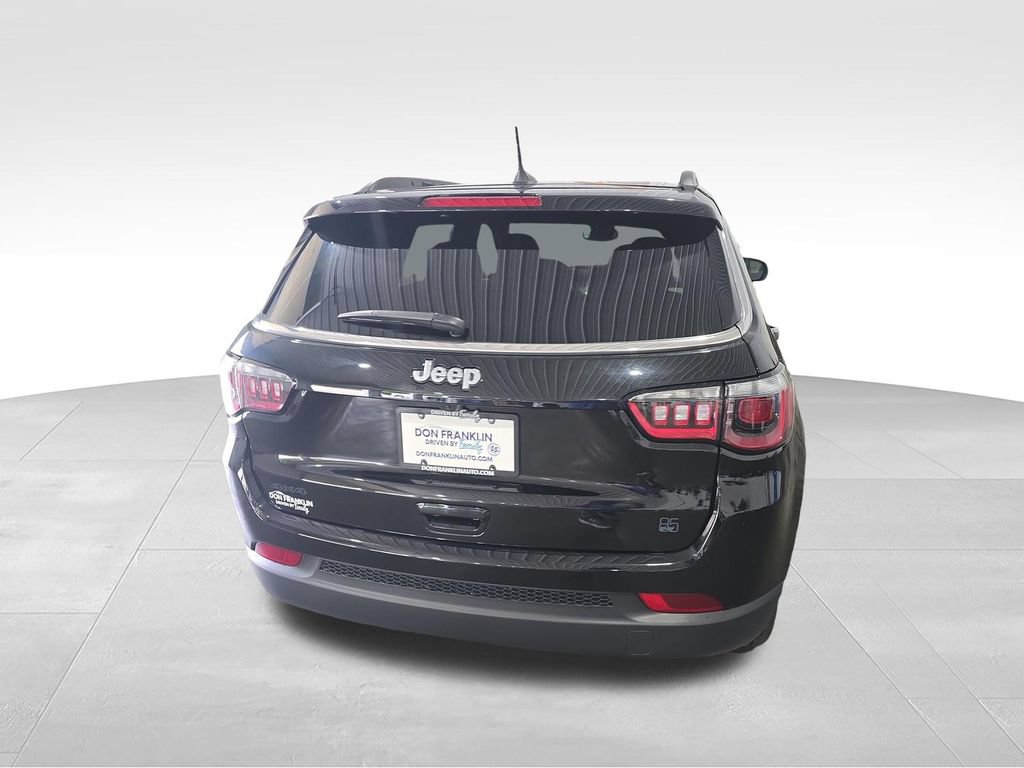 New 2026 Jeep Compass Latitude AWD/4WD image 4