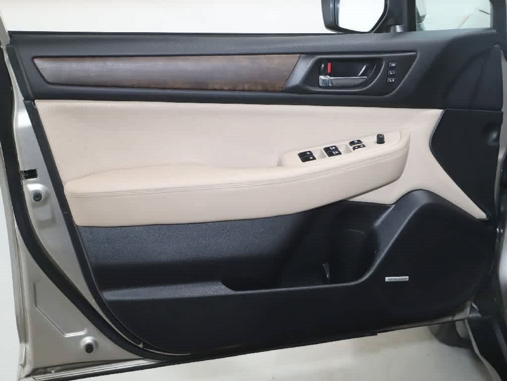 Used 2016 Subaru Outback 2.5i Limited AWD/4WD image 15