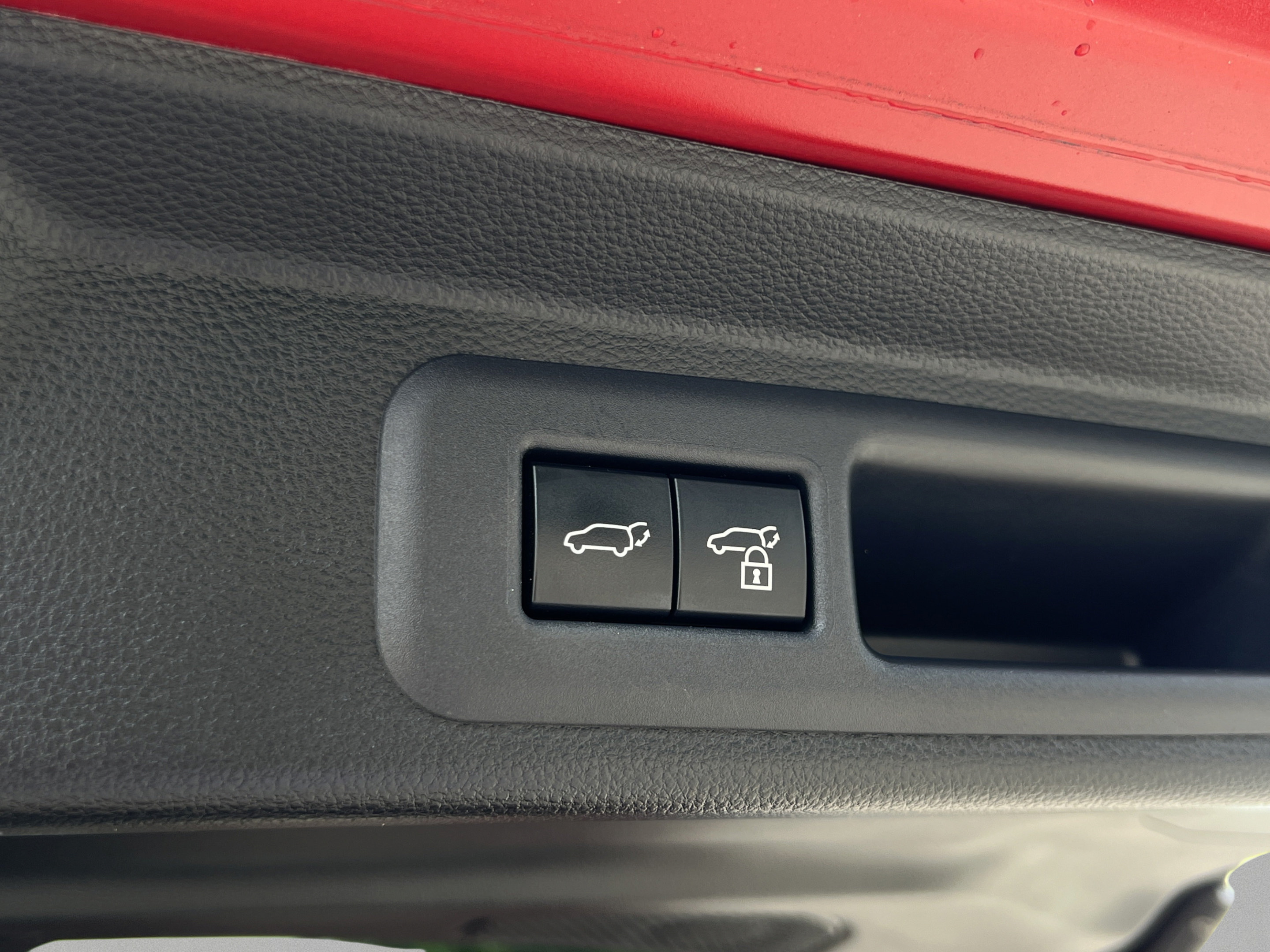 Used 2023 Toyota Sequoia Capstone RWD image 32