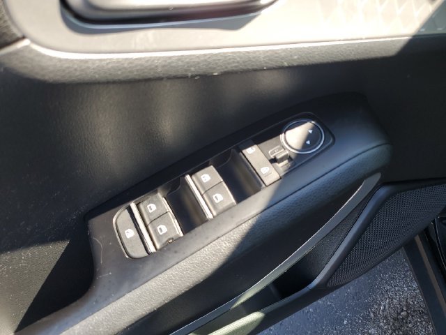 Used 2023 Kia Soul LX w/ LX Technology Package FWD image 19