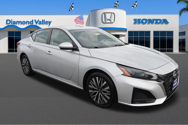 Used 2023 Nissan Altima 2.5 SV video 1