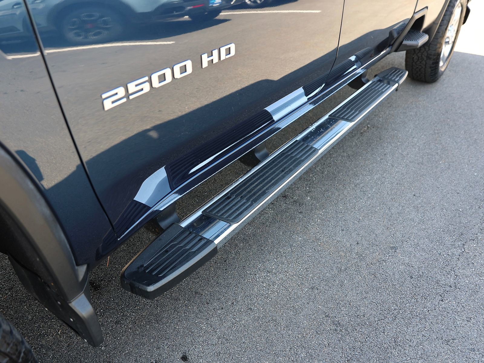 Used 2023 Chevrolet Silverado 2500 LTZ w/ LTZ Premium Package AWD/4WD image 9