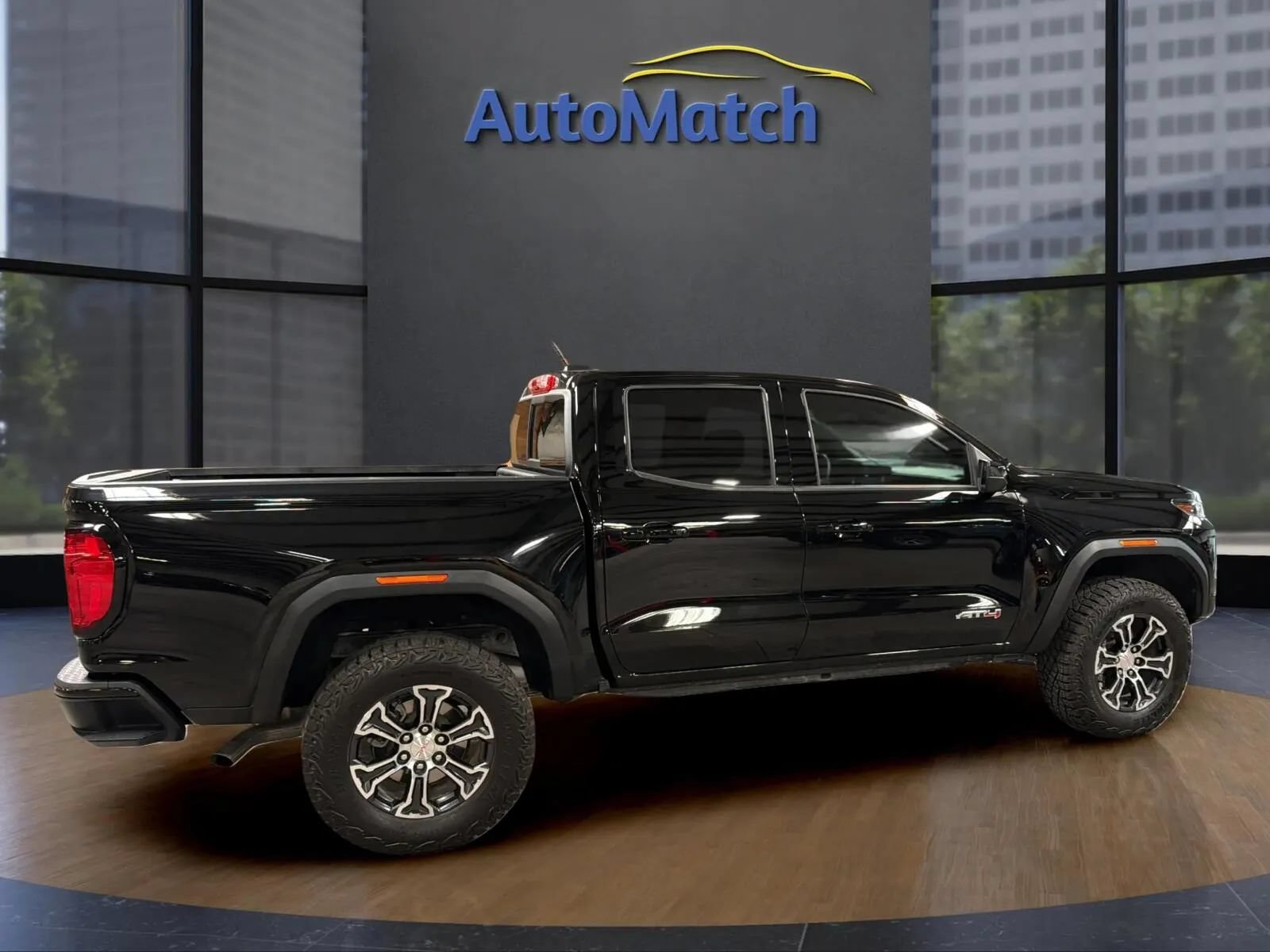 Used 2024 GMC Canyon AT4 AWD/4WD image 11