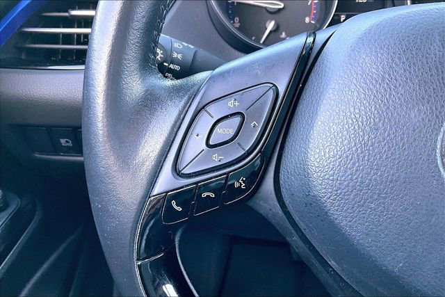Used 2022 Toyota C-HR XLE image 18