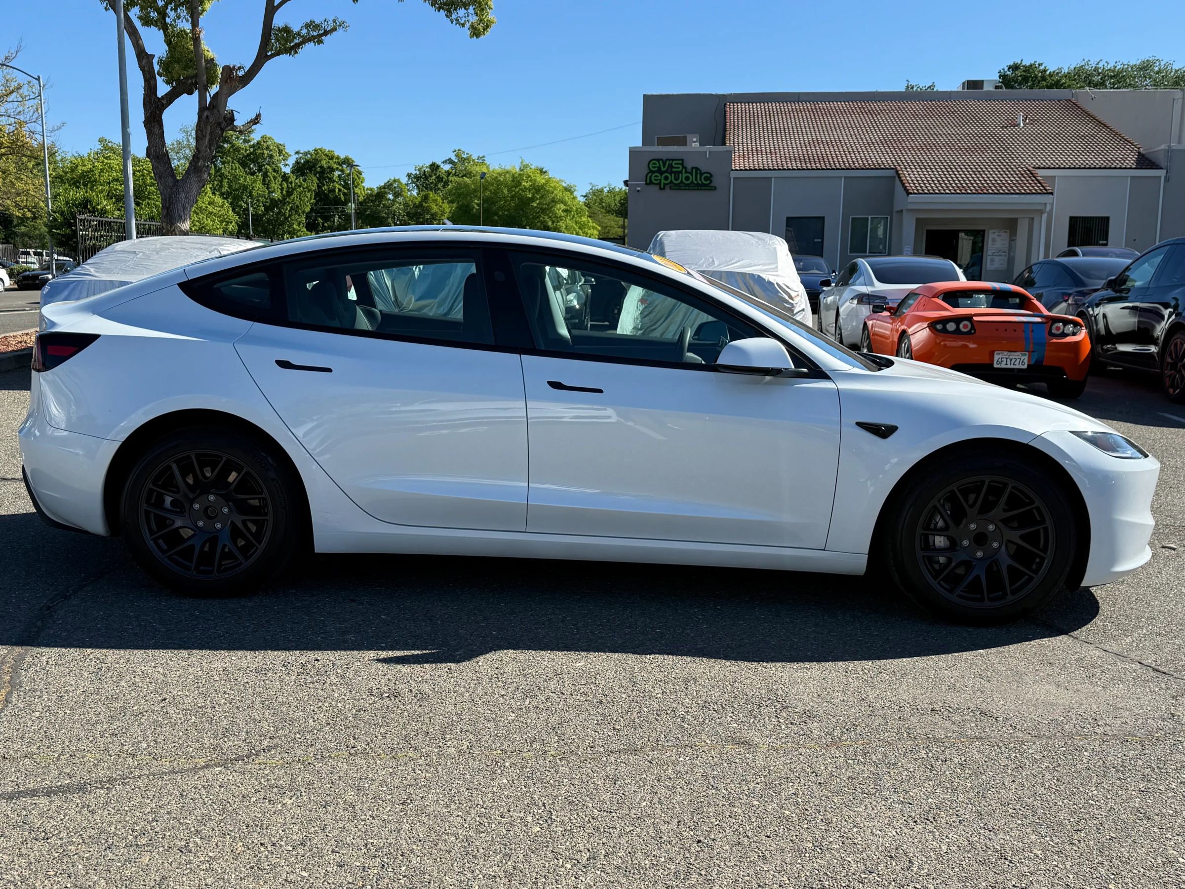 Used 2024 Tesla Model 3 Standard Range image 4