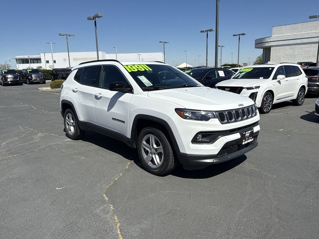 Used 2023 Jeep Compass Latitude image 38