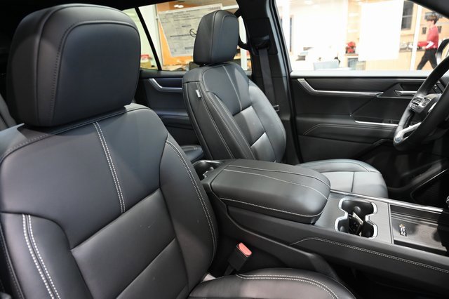 New 2026 GMC Acadia Elevation w/ Black Edition image 8