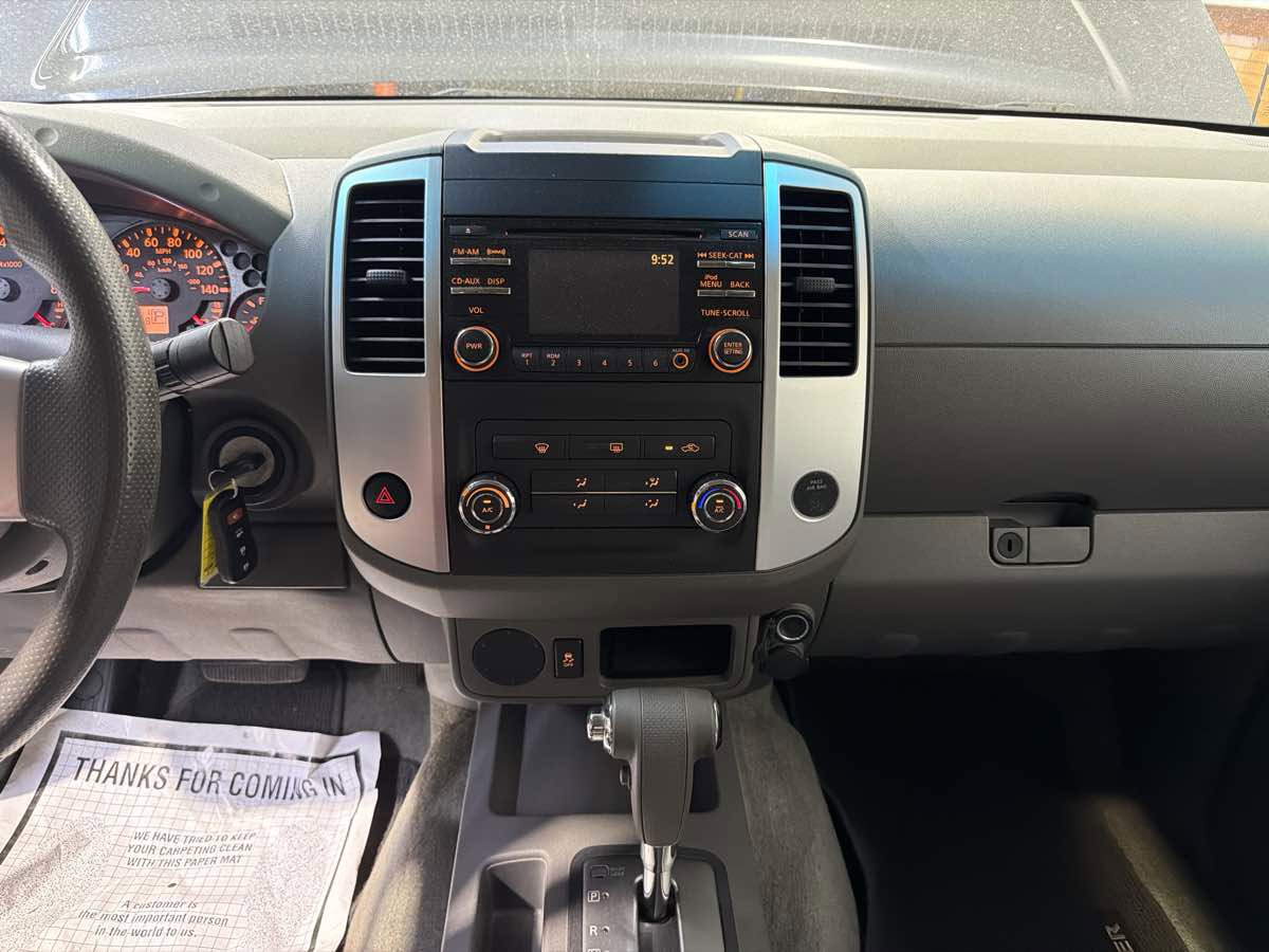 Used 2013 Nissan Frontier SV RWD image 20