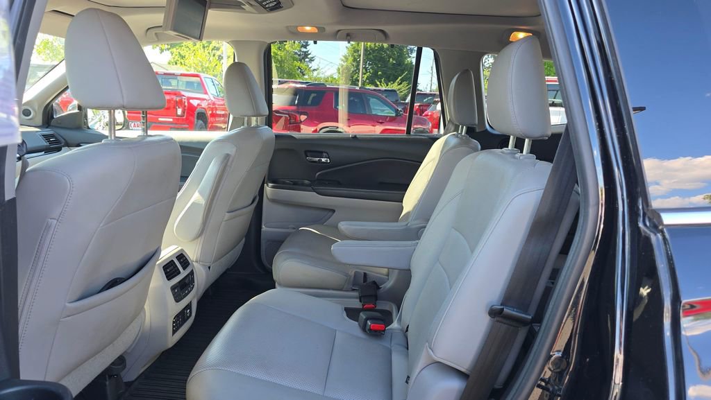 Used 2017 Honda Pilot Elite image 16