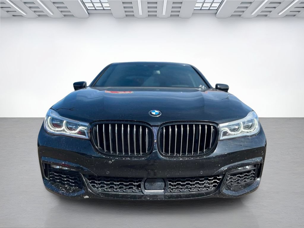 Used 2018 BMW 750i xDrive AWD/4WD image 2