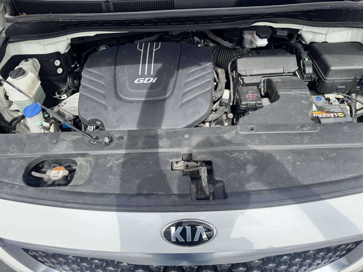 Used 2016 Kia Sedona SX FWD image 25