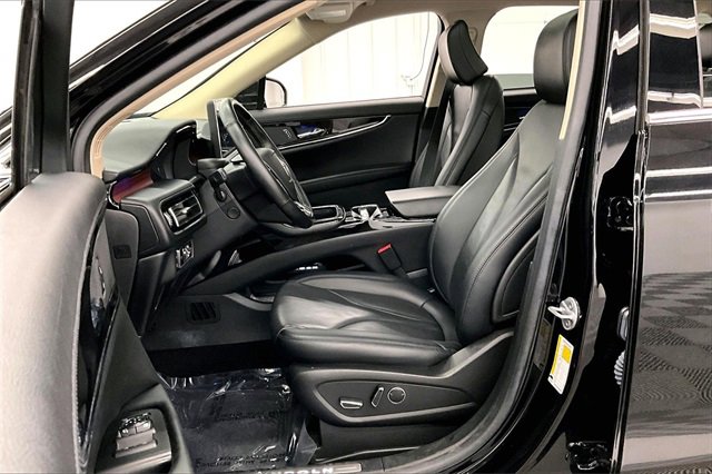 Used 2023 Lincoln Nautilus Reserve w/ Monochromatic Package image 21