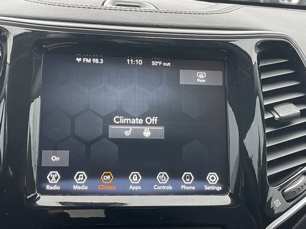 Used 2020 Jeep Cherokee Limited image 37