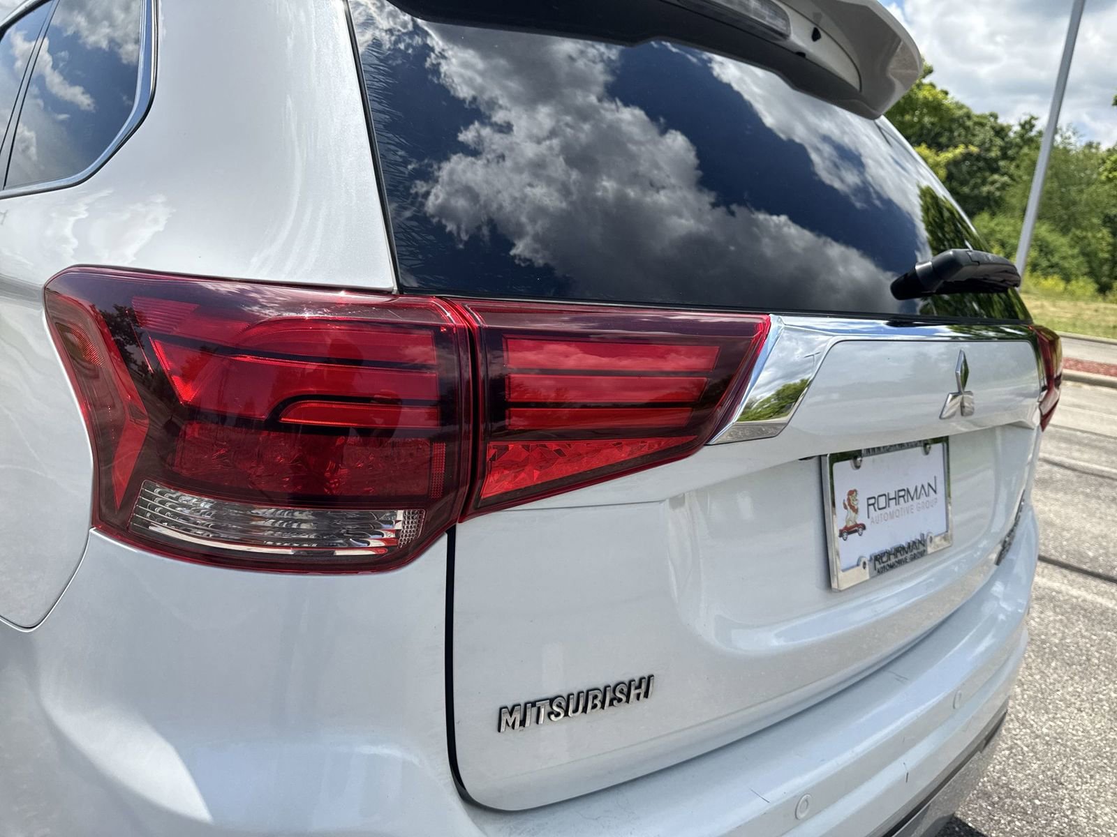 Used 2019 Mitsubishi Outlander SEL AWD/4WD image 27
