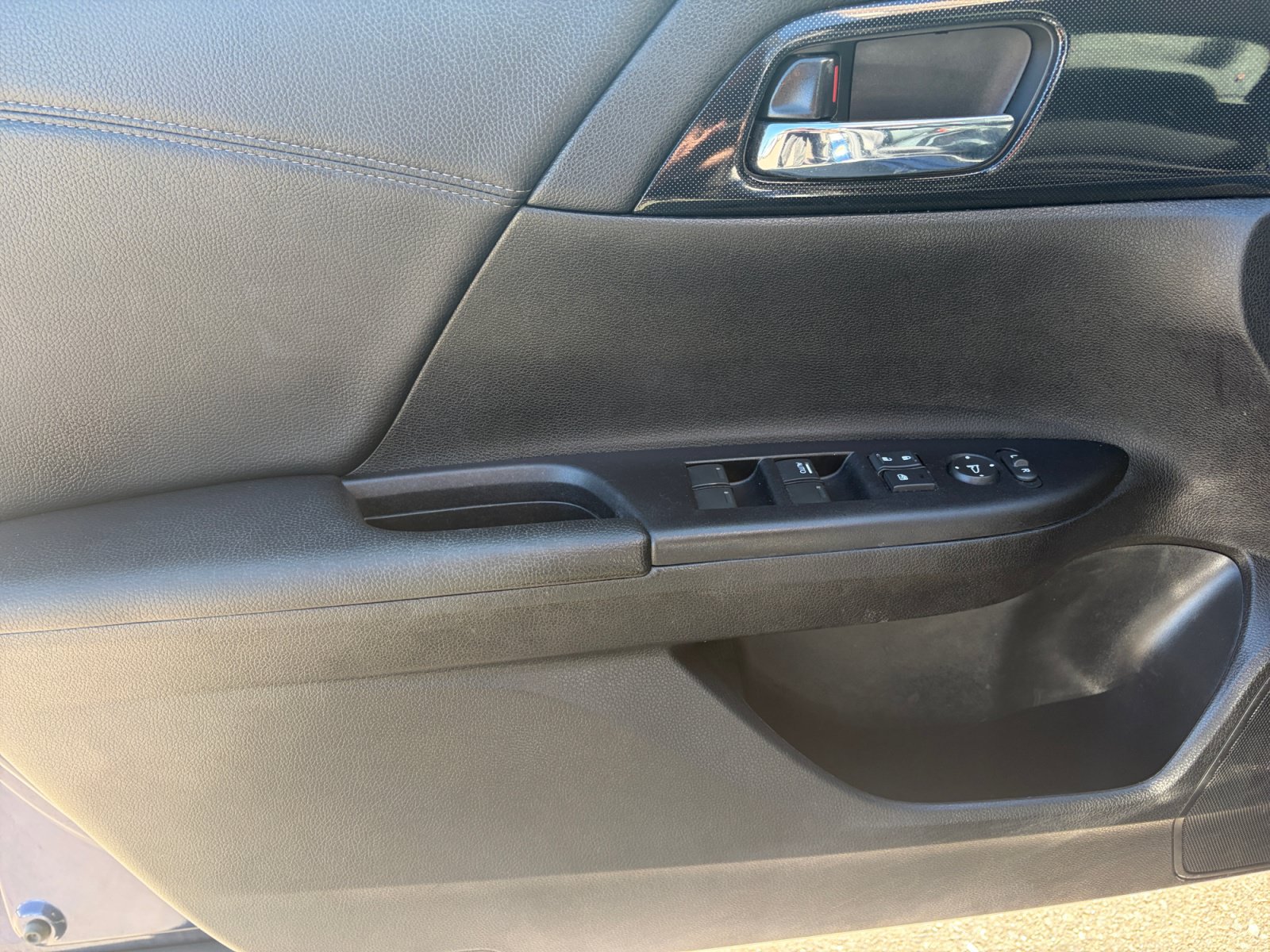 Used 2015 Honda Accord Sport image 12