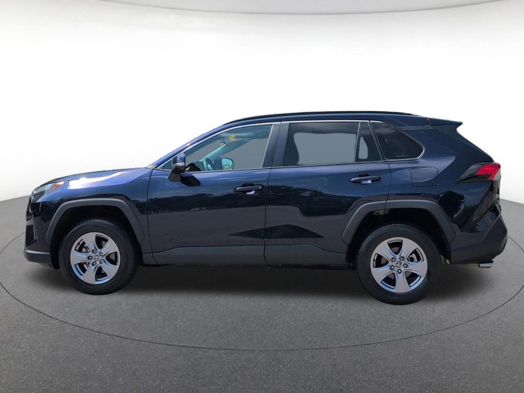 Used 2022 Toyota RAV4 XLE FWD image 3