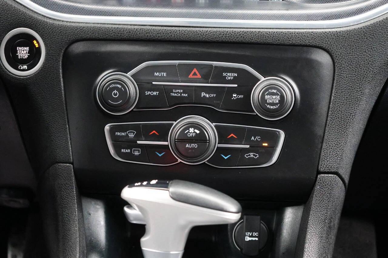 Used 2017 Dodge Charger R/T Scat Pack w/ Beats Audio Group RWD image 21